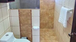 Căn hộ tiện nghi đơn giản | Phòng tắm