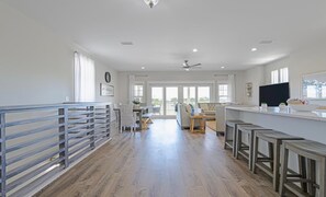 Interior - Walk to Beach, Hot Tub, Sleeps 12, Luxury Home, Decks, Fenced Yard (Panama City)