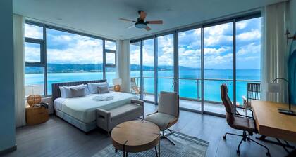 The Horizon - A Sky Harbour Oceanfront Superior King Suite