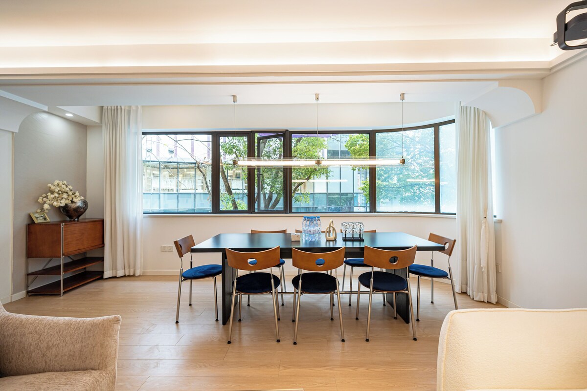 MaiKe · IMAX Projector · Comfortable View · XL Living Room 12-Guest | Living area | Smart TV