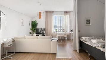 Apartment, 1 Queen Bed with Sofa bed, Sea View | WiFi (free)