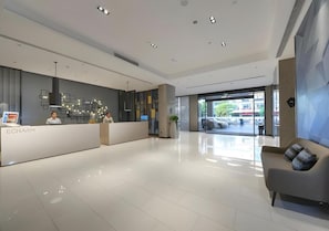 Ảnh chưa phân loại, 3 trong số 27 ảnh, nút