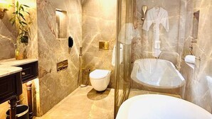 Bathroom - Fountain Mahabaleshwar Ihcl Seleqtions (Mahabaleshwar)