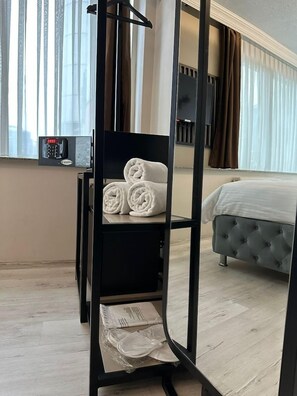Ảnh chưa phân loại, 5 trong số 38 ảnh, nút