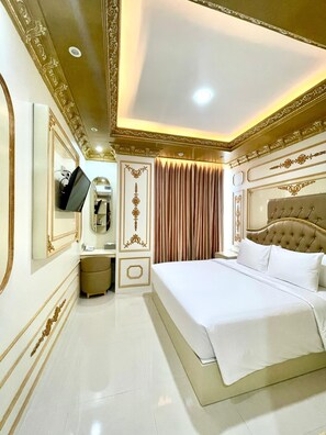 Ảnh chưa phân loại, 5 trong số 9 ảnh, nút