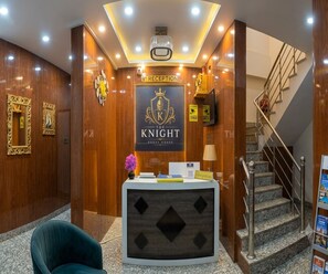 Quầy tiếp tân