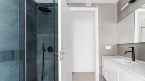 Ảnh chưa phân loại, 5 trong số 144 ảnh, nút
