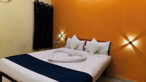 Standard Room - Murugan Rooms (Chennai)