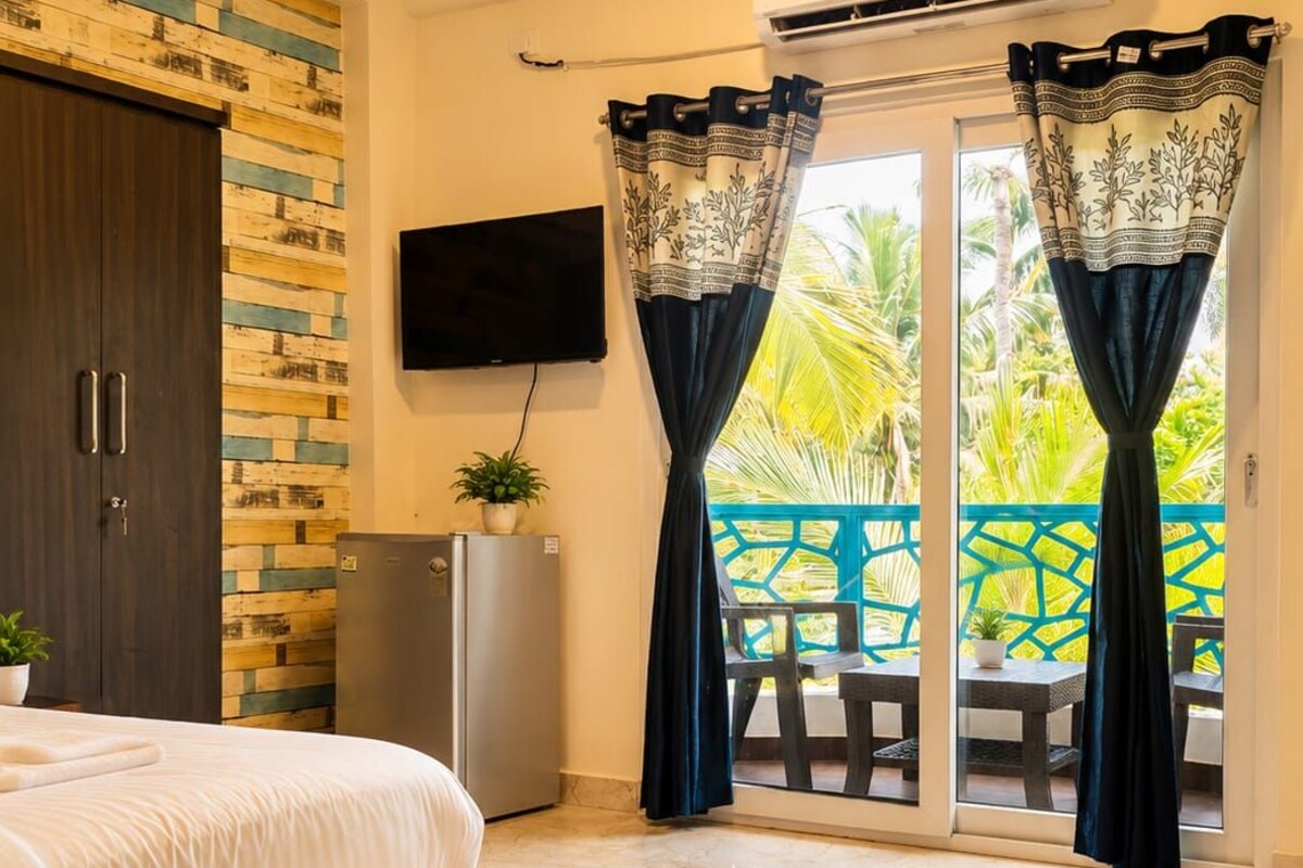 Habitación de lujo, vista al jardín | Tabla de planchar con plancha y wifi gratis