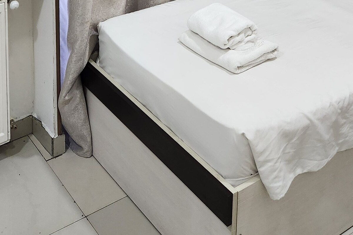 Deluxe Twin Room, City View