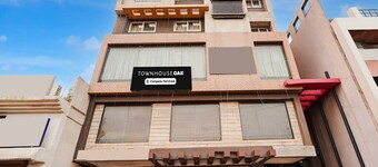 Townhouse Oak Bhilai Railway Junction