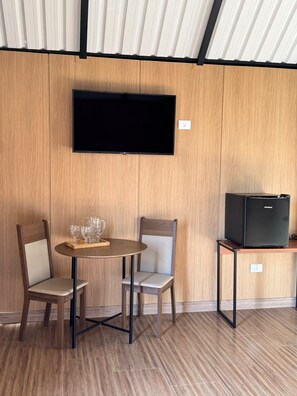 Dining - Chales Entre Vinhas (Canguera)