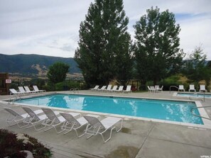 Pool - Cozy 2-bdrm condo beautiful Eden, UT in mountains near ski resorts, lake, trails (Eden)