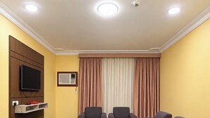 Suite - East Residence (Madina)