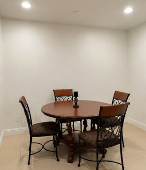 Dining - Spacious Allen home with 4 bedrooms, 2.5 baths, and a nearby pond. (Allen)