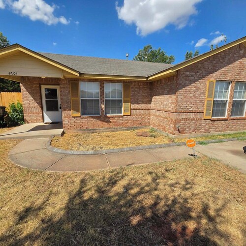 Clean Economy Stay Near Tinker AFB. Pets Ok. Wi-fi