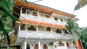 Deluxe Double Room, Balcony - Rock House (Unawatuna)