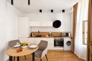 Comfort studio, uitzicht op binnenplaats | Privékeuken