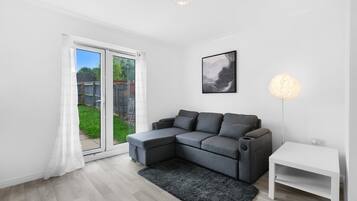 Casa familiar, patio | Área de sala de estar