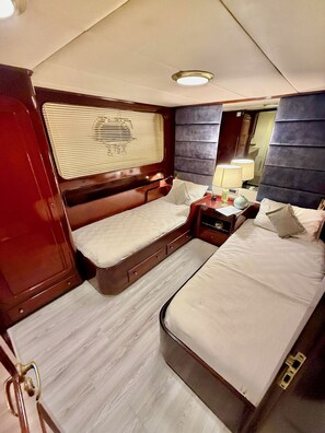 Unclassified image, 3 of 60, button - 7 cabins 27M Benetti luxury yacht Velora (İzmir)
