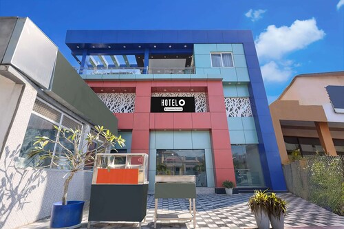 Hotel O Kaladhungi Crossway Road