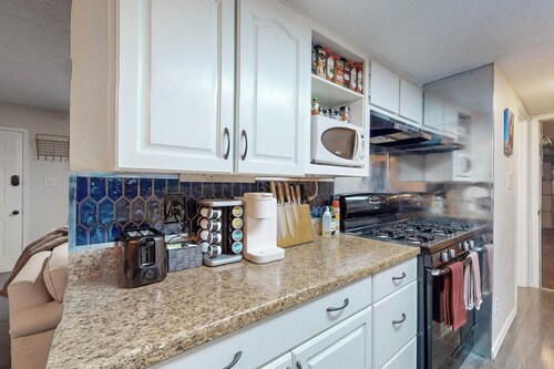 Central ABQ Condo with Attached Garage