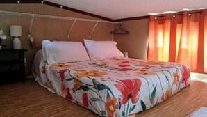 2 slaapkamers, een strijkplank/strijkijzer, wifi, beddengoed