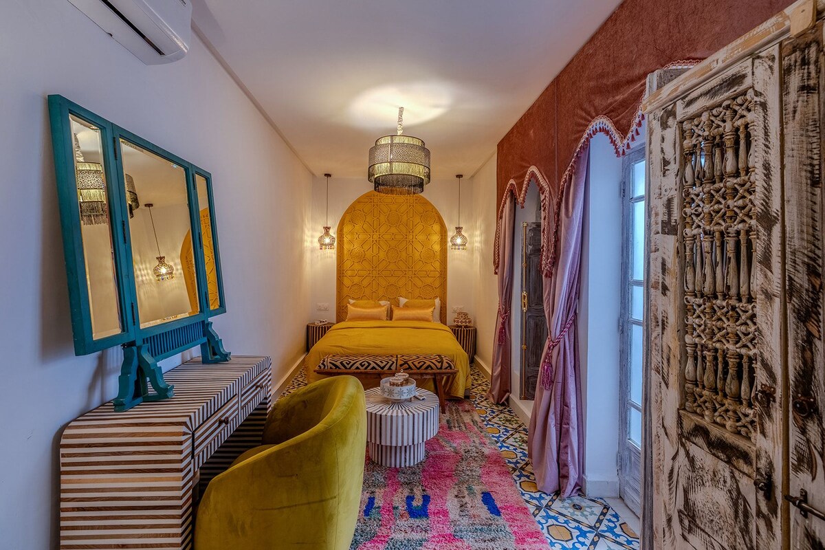 Phòng đôi Deluxe, quang cảnh hồ bơi | Minibar, truy cập Internet không dây miễn phí, trang trí khác biệt 