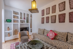 Lobby sitting area - Riad le petit jil (Marrakech)