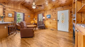 Living area - 2-bedroom cabin on creek with hot tub in charming Bryson City - World's Inn (Bryson City)