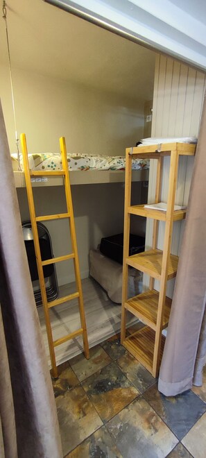 Room - Vrbo Property (Bourg-Saint-Maurice)