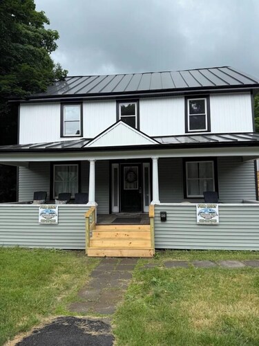Plymouth! Close to campus, downtown and Speare