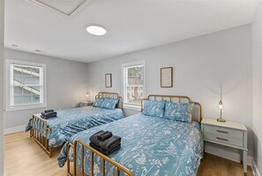 Room - Waterfront Town Escape | Up to 8 Guests (Washington)