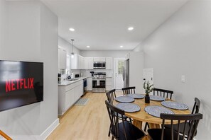 Dining - Waterfront Town Escape | Up to 8 Guests (Washington)