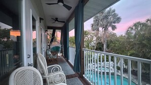 Property grounds - Your Stairway to Heaven Awaits! Sweet Guest House! (Longboat Key)