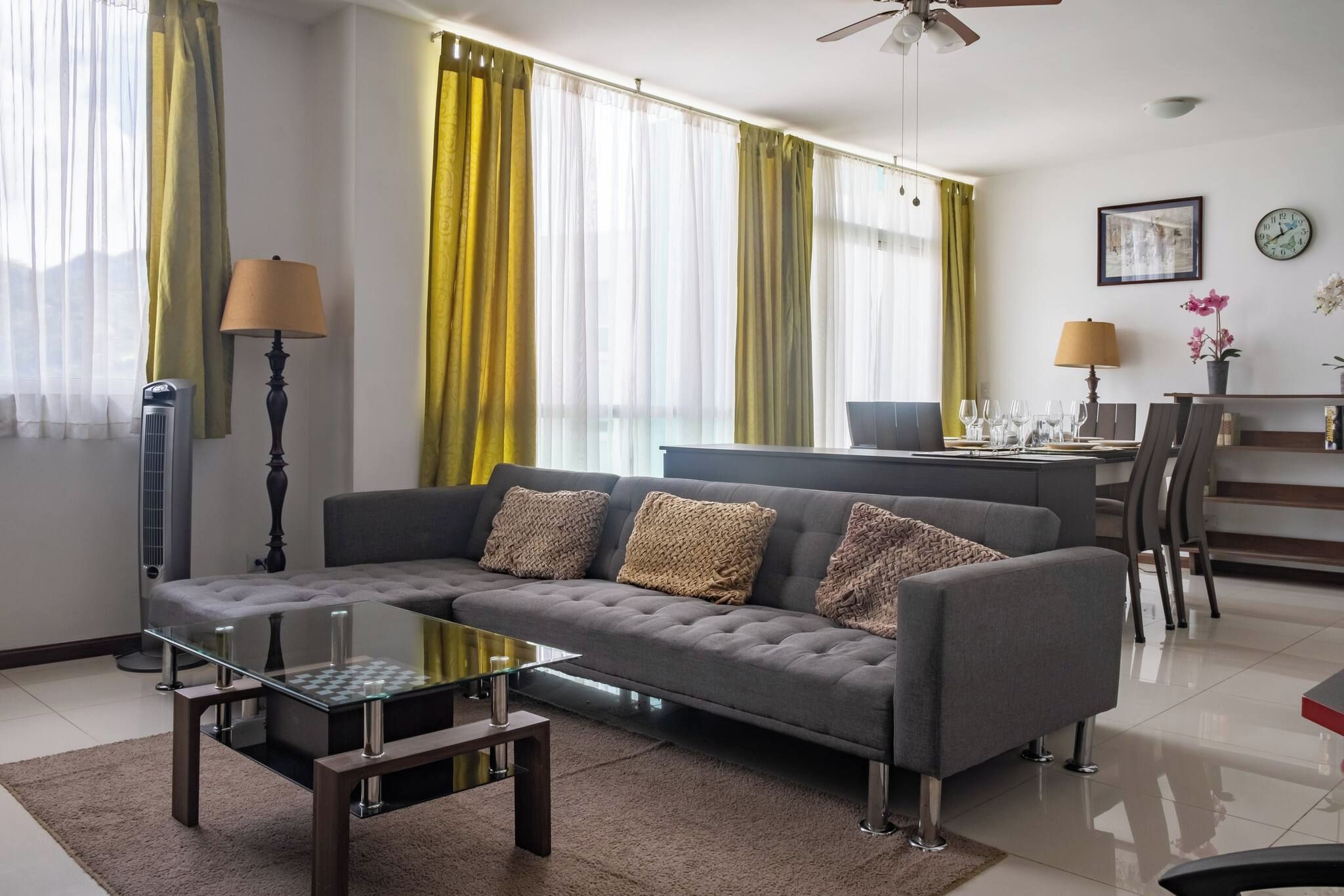 Condo, 2 Bedrooms, Accessible | Living room | Books