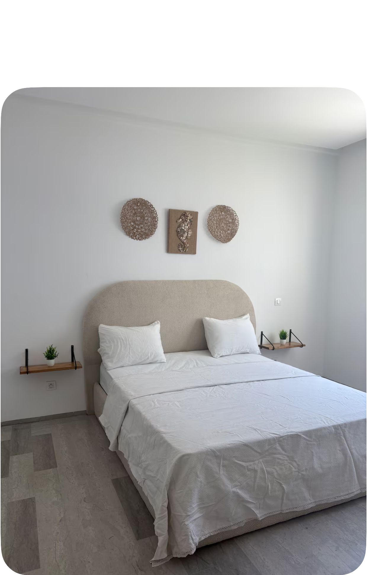Iron/ironing board, internet, bed sheets