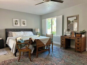 Room - Beautiful poolside luxury suite with private entrance. (Phoenix)