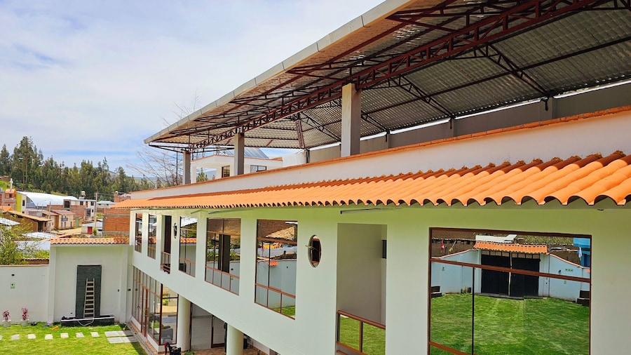 Hotel Catañuñi