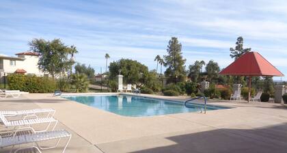 SNOWBIRD FAVORITE - Quiet Location- Pet Friendly, 2 Bedroom, 2 Story Townhouse