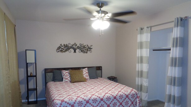Room - SNOWBIRD FAVORITE - Quiet Location- Pet Friendly, 2 Bedroom, 2 Story Townhouse (Fountain Hills)