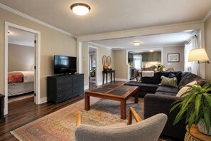 Living area - Cozy Riverfront Cottage in the Heart of the Mountains (Canton)