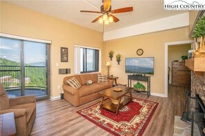Unclassified image, 2 of 9, button - Appalachian Perch at Sugar Top•Ski Views•Sleeps 4 (Sugar Mountain)