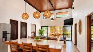 Dining - Vrbo Property (Tamarindo)