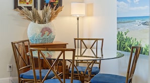 Dining - Royal Kahana | Ocean View Condo, Beach, Pool & West Maui Adventures (Lahaina)