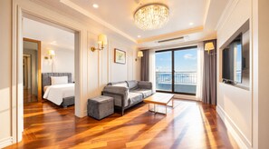 Family Suite, Balcony, Ocean View | Living area - Incheon Grace Hotel (Yeongjong-gu)