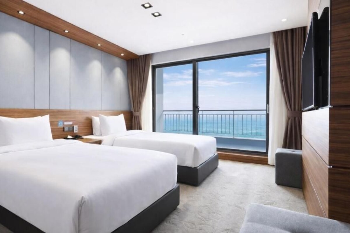 Standard Twin Room, Balcony, Harbor View