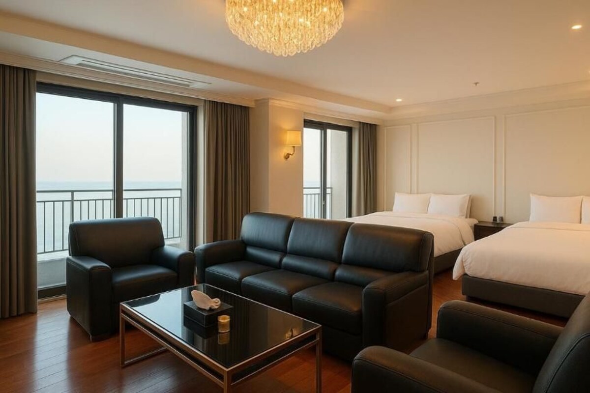 Royal Suite, Balcony, Ocean View | Blackout drapes, WiFi (free)