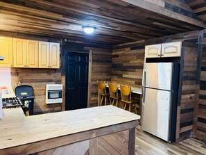 Private kitchen - Waterfront Getaway in Venice. Sleeps 6! (Venice)