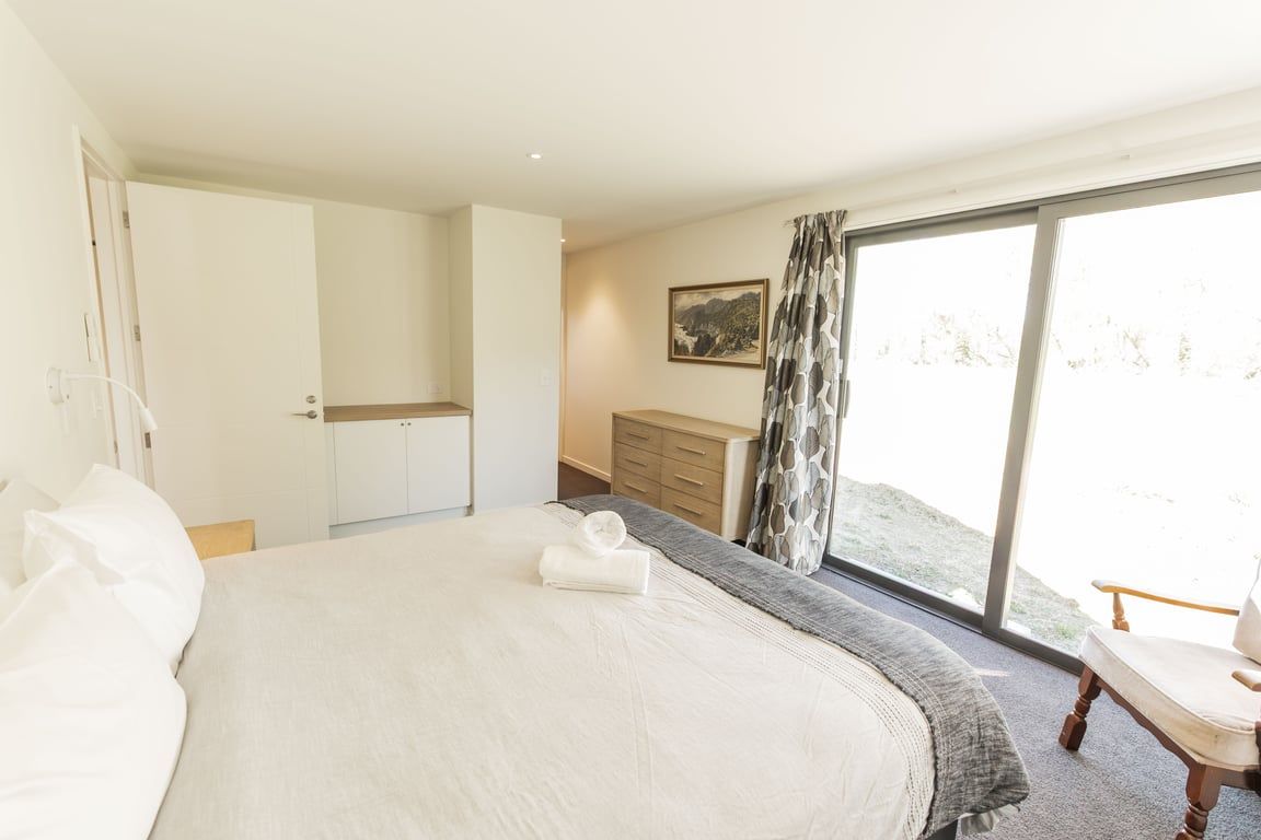 4 bedrooms, WiFi, bed sheets